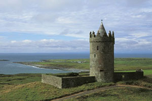 Travel through Ireland's beautiful countryside on our Emerald Ireland Experience